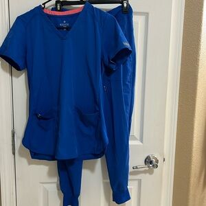 MedCouture Scrubs- XSmall- Great condition